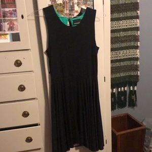long black sleeveless dress